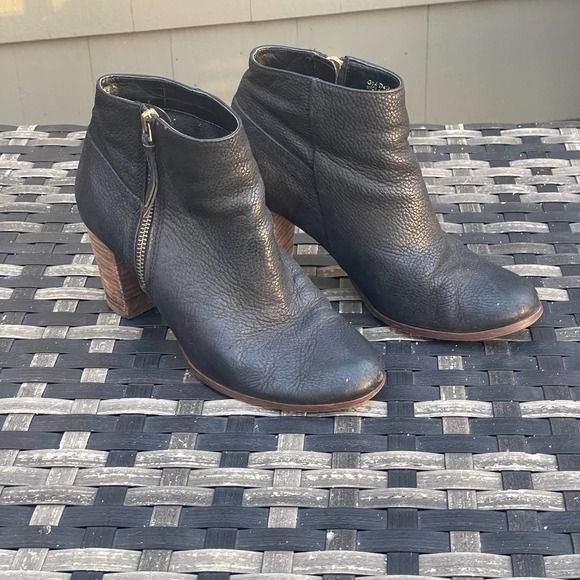 Cole Haan Grand OS Davenport Black Leather Stacked Heel Ankle Boot - Size 7 - Picture 8 of 11